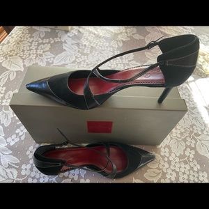 Stately Cole Haan pumps